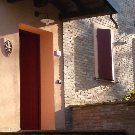Casa Nel Bosco Bed & Breakfast Reggio Emilia Bagian luar foto