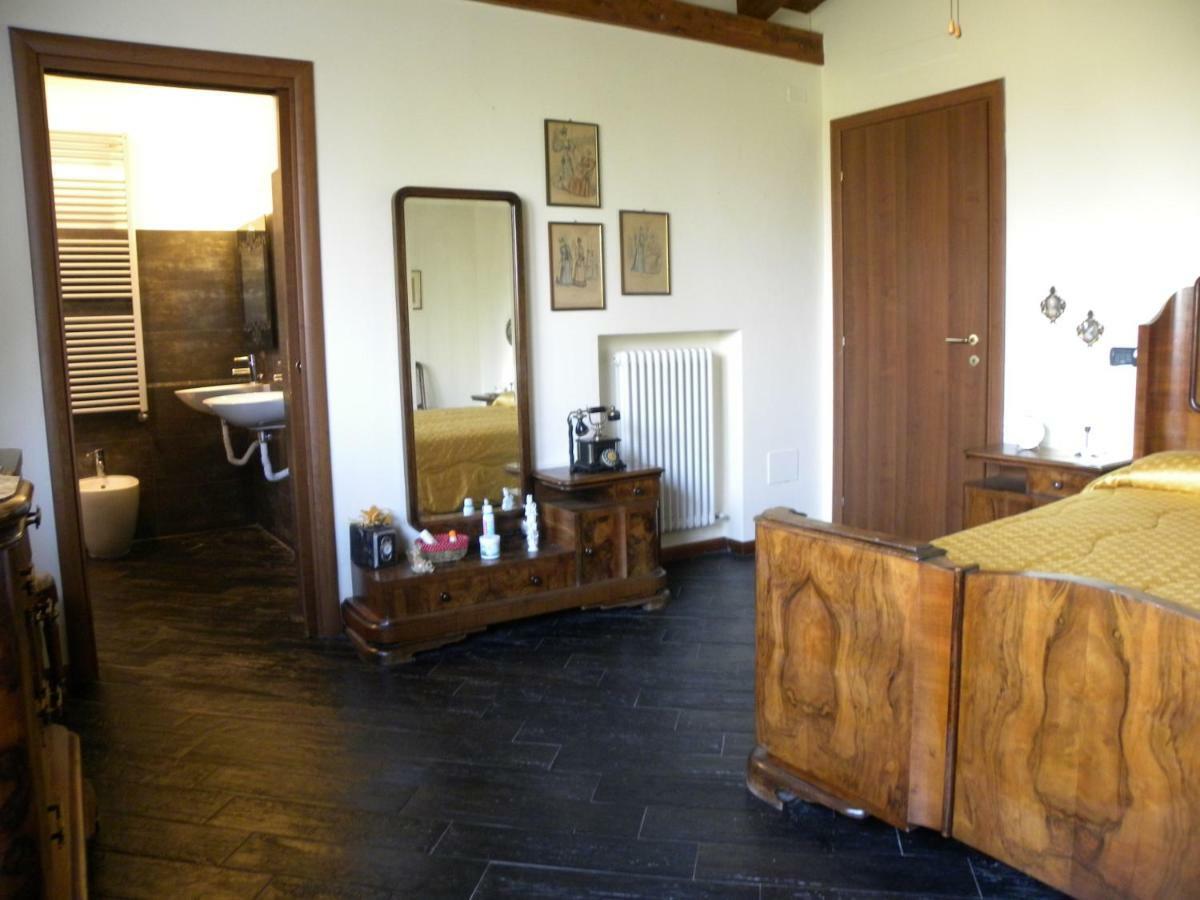 Casa Nel Bosco Bed & Breakfast Reggio Emilia Bagian luar foto