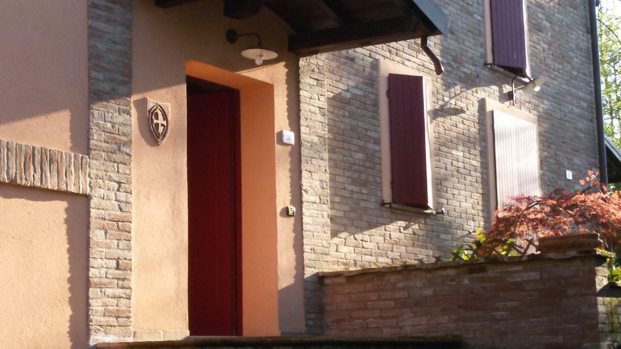 Casa Nel Bosco Bed & Breakfast Reggio Emilia Bagian luar foto