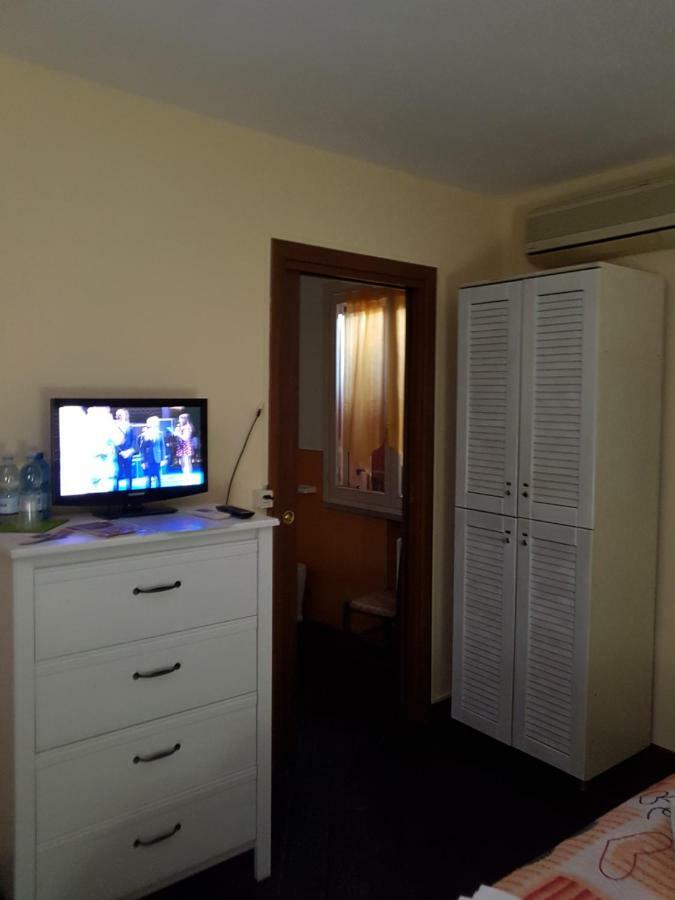 Casa Nel Bosco Bed & Breakfast Reggio Emilia Bagian luar foto
